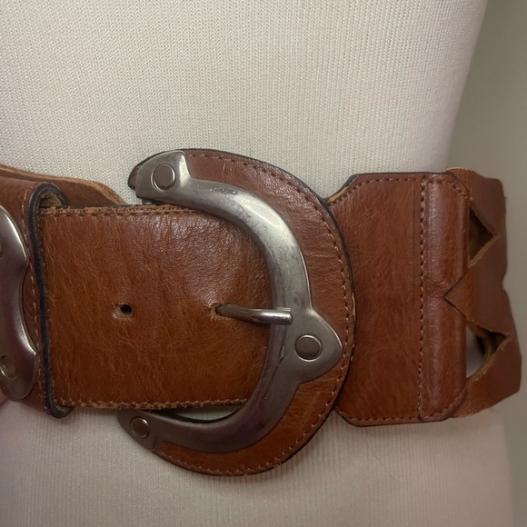 Beautiful Brown Leather Belt w/Silver Hardware Sz: S - Picture 9 of 9
